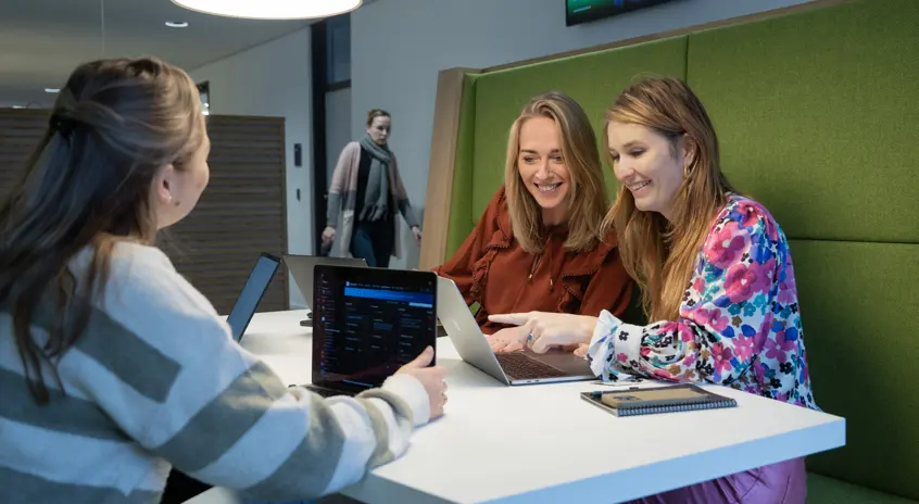 Collega's in overleg